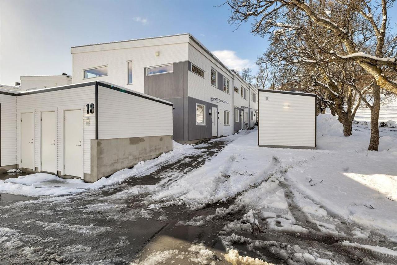 Kais Sauna, Jacuzzi, Cinema And Balcony House! Central Location Tromsø Zewnętrze zdjęcie